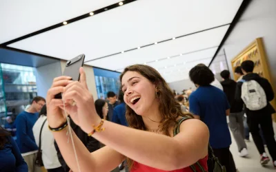 Apple lancia la nuova generazione di iPhone, Apple Watch e AirPods Pro