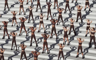 NikeSKIMS: la nuova forza dello stile sportivo femminile