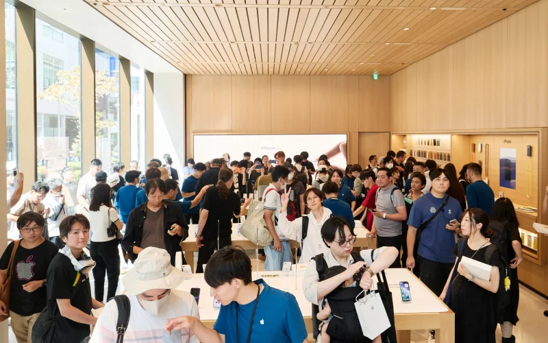 Apple riapre l’iconico store di Ginza: tra innovazione e tradizione