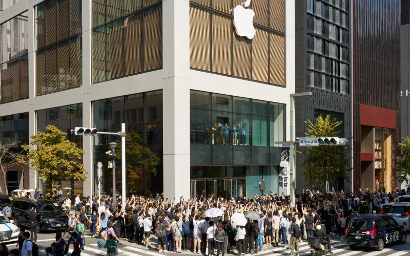 Apple riapre l’iconico store di Ginza: tra innovazione e tradizione