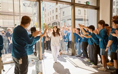 Apple riapre l’iconico store di Ginza: tra innovazione e tradizione