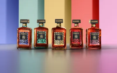 Disaronno celebra 500 anni con una collezione di bottiglie in edizione limitata