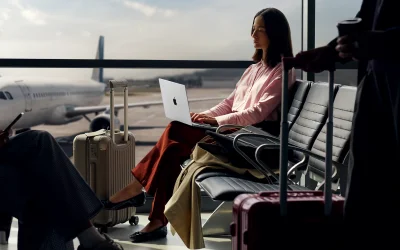 Apple presenta il nuovo MacBook Pro 14” con la potenza del chip M5, che segna un ulteriore salto avanti nell’AI per Mac