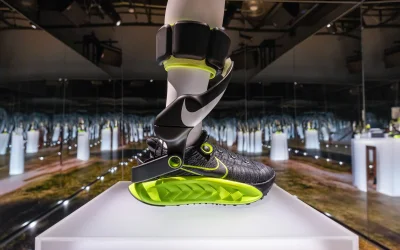 Nike presenta Project Amplify: il primo sistema al mondo di scarpe a propulsione assistita per correre e camminare