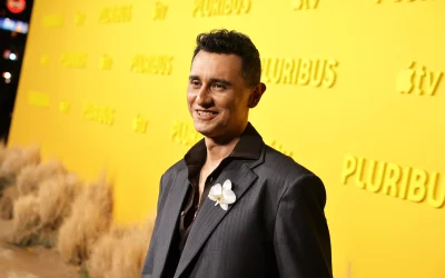 Apple TV celebra la prima mondiale della serie “Pluribus” di Vince Gilligan