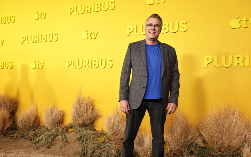 Apple TV celebra la prima mondiale della serie “Pluribus” di Vince Gilligan