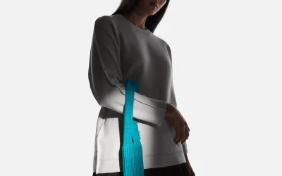 Ecco iPhone Pocket: l’esclusiva custodia in maglia 3D firmata ISSEY MIYAKE e Apple