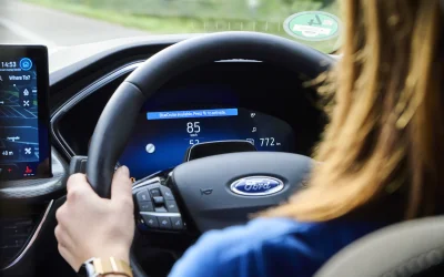 Ford porta la tecnologia BlueCruise a mani libere alla portata di tutti 