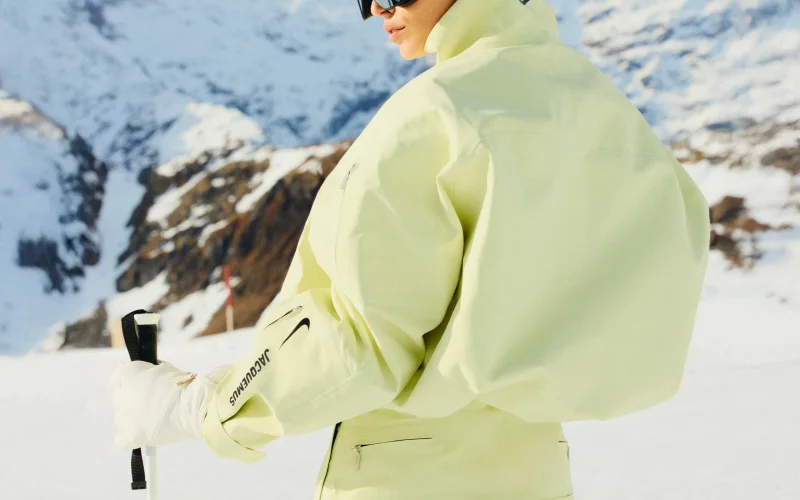 Nike x Jacquemus Après Ski: stile tecnico tra piste e chalet