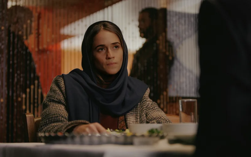 “Tehran” torna su Apple TV con Hugh Laurie: annunciata anche la quarta stagione