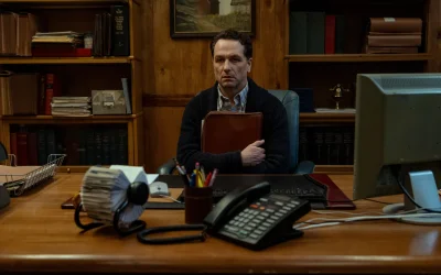 Apple TV svela il primo sguardo alla serie “Widow’s Bay” con Matthew Rhys