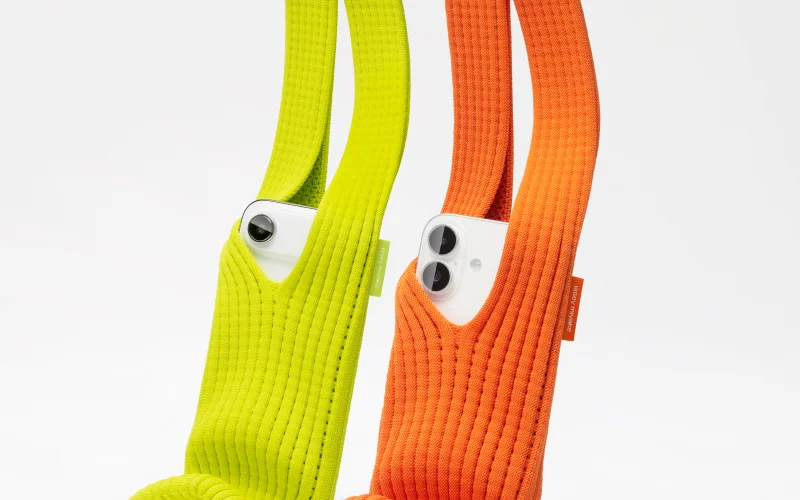 Ecco iPhone Pocket: l’esclusiva custodia in maglia 3D firmata ISSEY MIYAKE e Apple