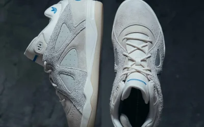 adidas e Bad Bunny presentano la BadBo 1.0 in bianco al Super Bowl LX