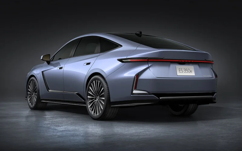 Lexus presenta la nuova ES: l’eleganza incontra l’innovazione