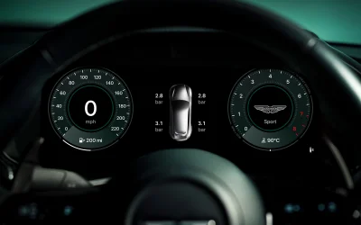 Aston Martin: prima al mondo con Apple CarPlay Ultra