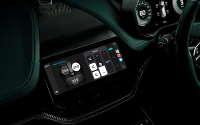 Aston Martin: prima al mondo con Apple CarPlay Ultra