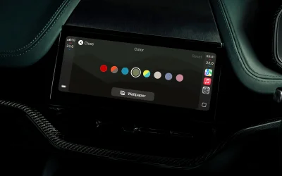 Aston Martin: prima al mondo con Apple CarPlay Ultra