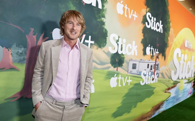 Apple TV+ celebra la première mondiale di “Stick”, la nuova serie comedy sportiva con Owen Wilson