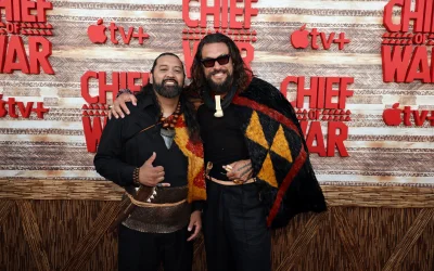 Apple TV+ celebra la première mondiale della serie “Chief of War” con Jason Momoa