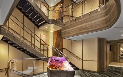 Seabourn annuncia la prima crociera “Pole to Pole: Grand Expedition”