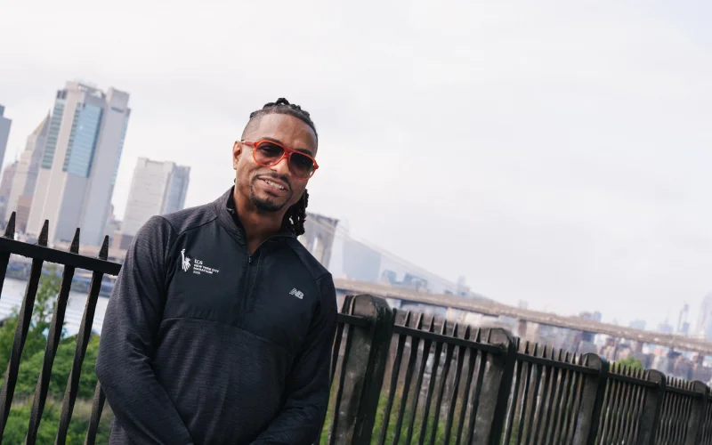 New Balance svela la collezione ufficiale per la maratona di New York 2025