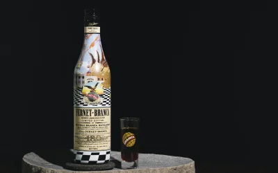 Fernet-Branca celebra 180 anni con una bottiglia in edizione limitata