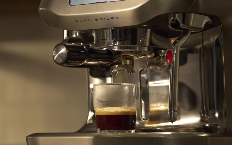 Breville presenta Oracle Dual Boiler: la nuova frontiera dell’espresso domestico